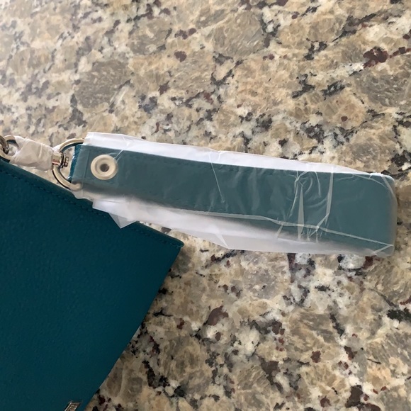 Thirtyone - Picture 5 of 5